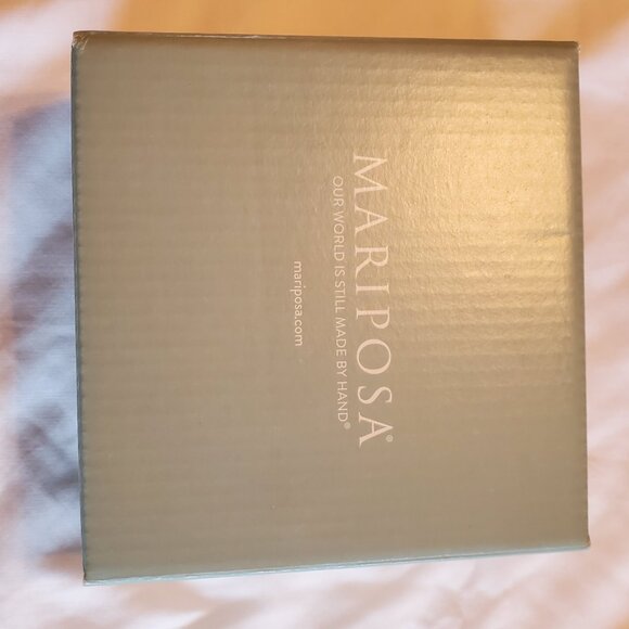 *NEW* Mariposa Round Pearl Beaded Napkin Box Set With Napkin Weight and Napkins - Picture 7 of 7